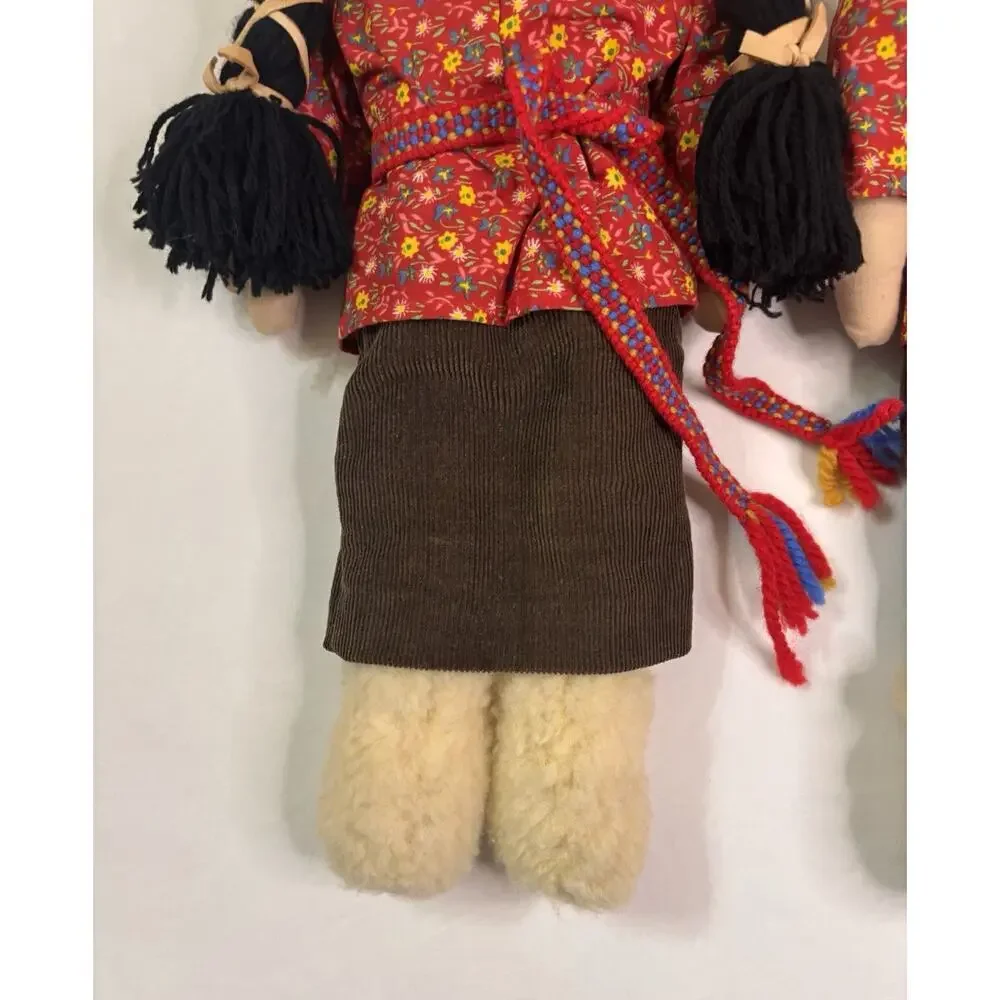 2 Alaskan Dolls Girl/Boy In Matching Indigenous Clothing Vtg. Collectables 12